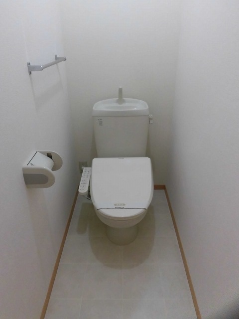 温水洗浄便座機能付トイレ 温水洗浄便座機能付トイレ