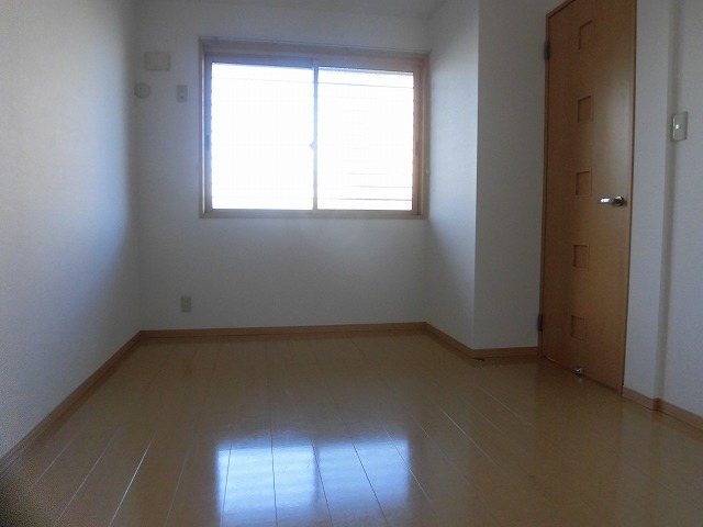 北側5.8帖洋室 北側5.8帖洋室