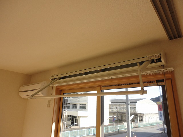 室内物干しとエアコン 室内物干しとエアコン