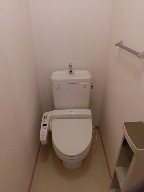 温水洗浄便座機能付トイレ 温水洗浄便座機能付トイレ