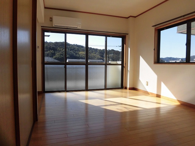 南側6帖洋室(西) 南側6帖洋室(西)