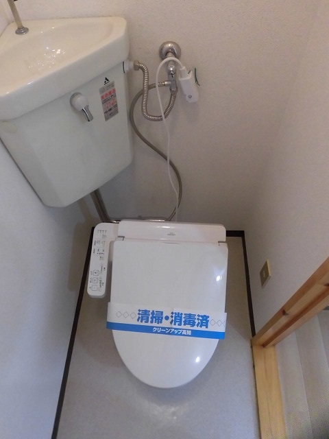 温水洗浄便座付トイレ 温水洗浄便座付トイレ