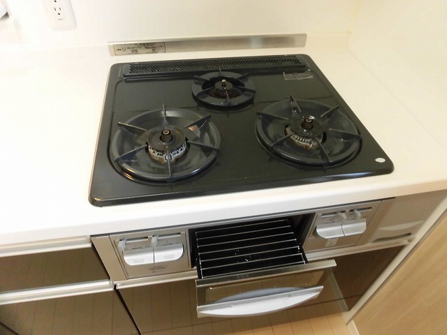 3口ガスコンロ付き 3口ガスコンロ付き