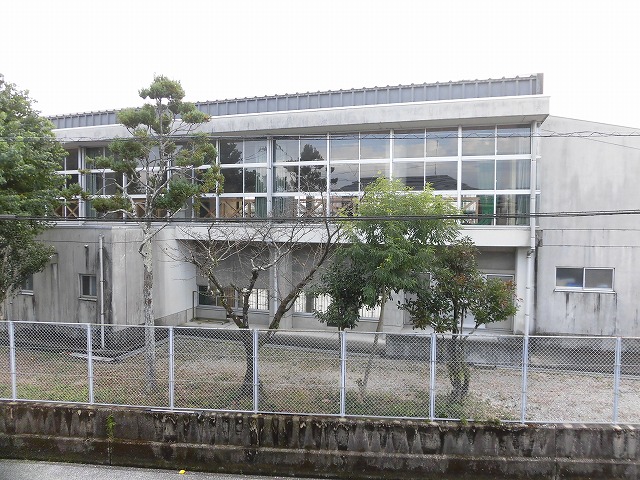 南側は大津小学校があります 南側は大津小学校があります
