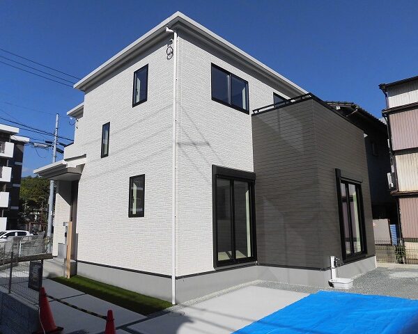 【売家】高知市薊野南町 新築4LDK（完成済み）