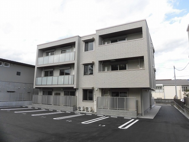 ☆高知市鷹匠町２丁目 ３階建て３階１ＬＤＫのお部屋☆