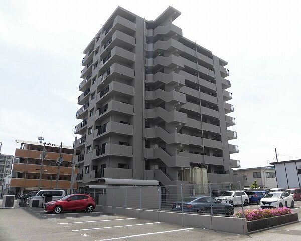 高知市南御座10階建てマンションの８階 ３ＬＤＫ☆