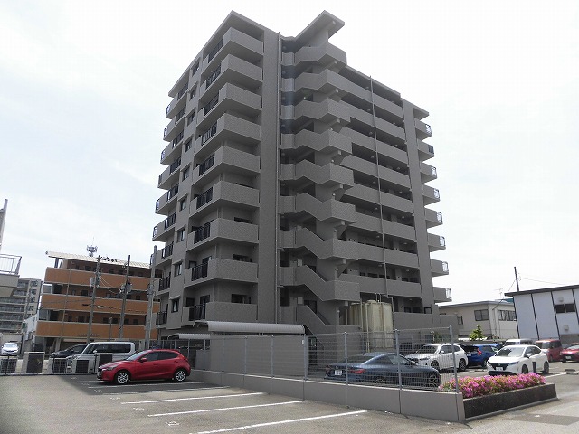 高知市南御座10階建てマンションの８階 ３ＬＤＫ☆