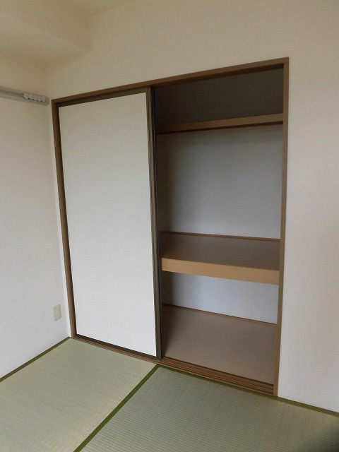 押入 押入