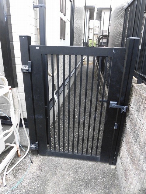 専用門扉あります(お庭から直接出入り可) 専用門扉あります(お庭から直接出入り可)