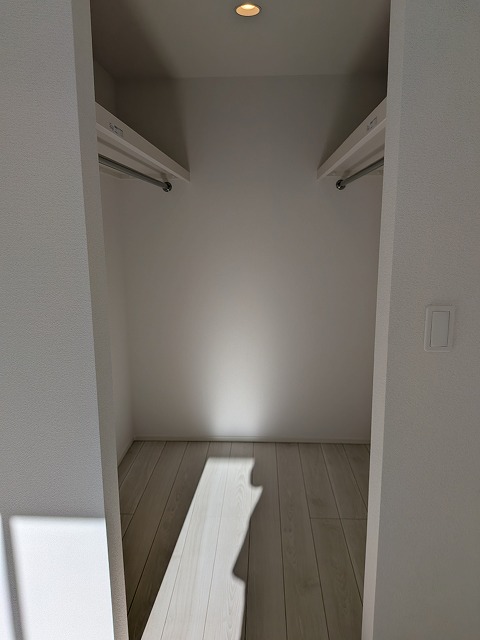 2階8帖洋室のウォークインクローゼット 2階8帖洋室のウォークインクローゼット