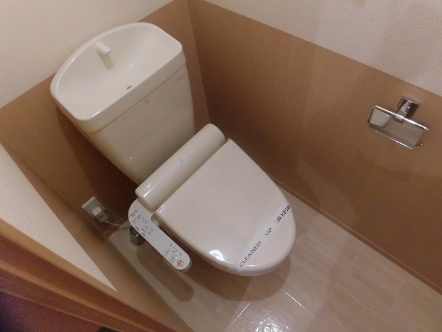 温水洗浄便座機能付きトイレ 温水洗浄便座機能付きトイレ