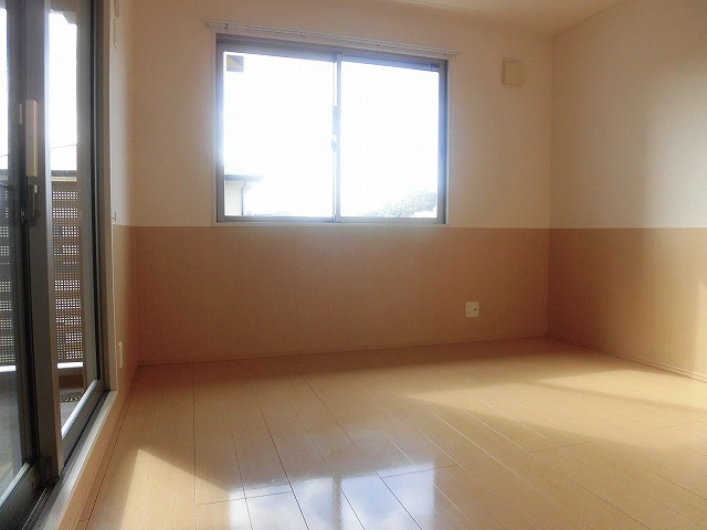 (3階)南側7帖洋室 (3階)南側7帖洋室