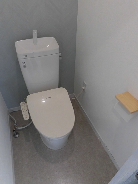 温水洗浄便座機能付きトイレ 温水洗浄便座機能付きトイレ