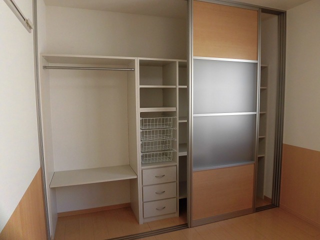 洋室のクローゼット 洋室のクローゼット