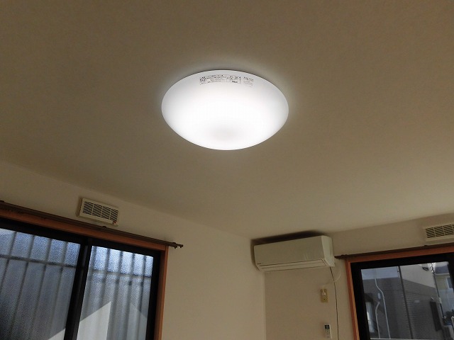 照明は全部屋付、エアコン1台付 照明は全部屋付、エアコン1台付