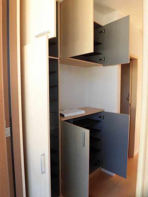 大容量のシューズボックスがあります 大容量のシューズボックスがあります