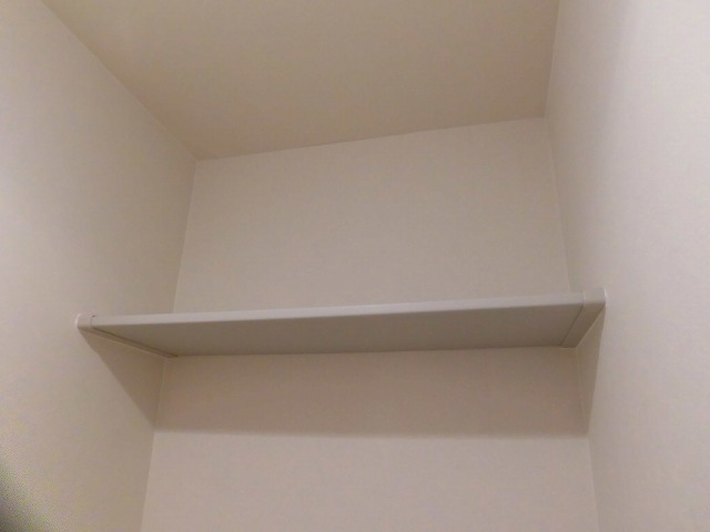 上部の収納棚 上部の収納棚