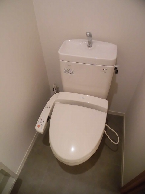 温水洗浄便座機能付きトイレ 温水洗浄便座機能付きトイレ