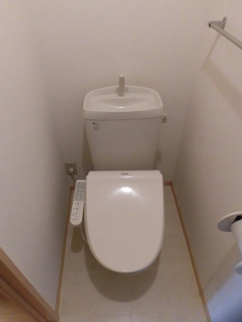 温水洗浄便座機能付トイレ 温水洗浄便座機能付トイレ