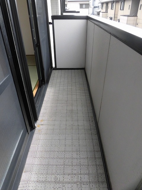 バルコニー バルコニー