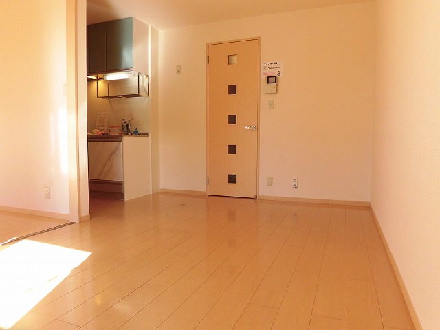 左奥がキッチンスペースです 左奥がキッチンスペースです