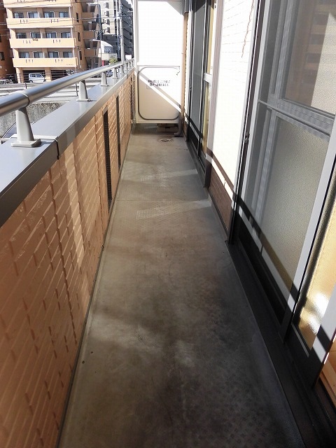 バルコニー バルコニー