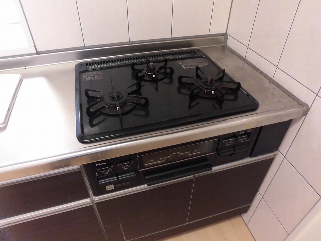 3口ガスコンロ付きシステムキッチン 3口ガスコンロ付きシステムキッチン