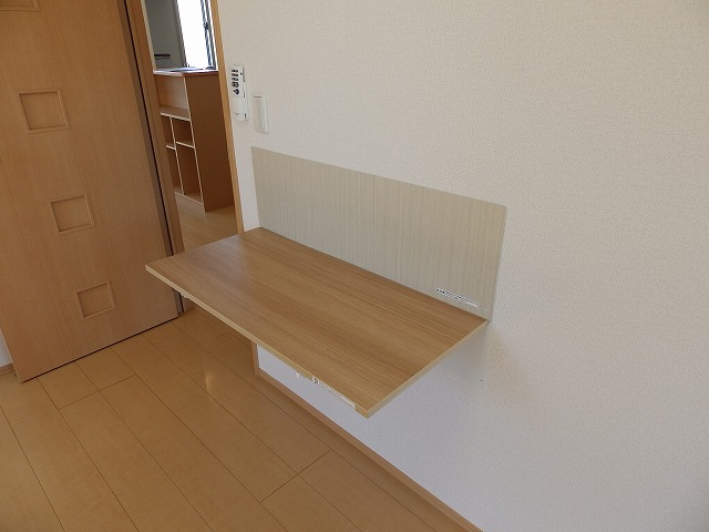 ワークデスク新設 ワークデスク新設