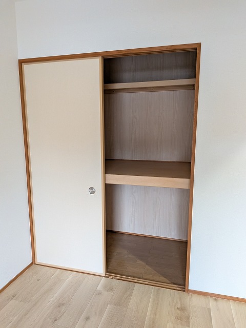 押入 押入