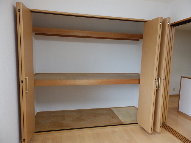 洋室の物入 洋室の物入