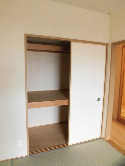 押入 押入