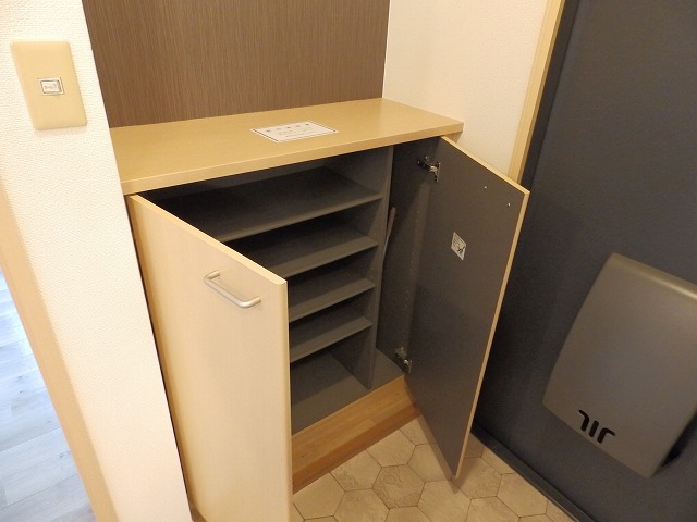 シューズボックス シューズボックス