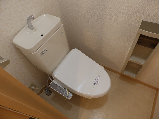 温水洗浄便座付トイレ 温水洗浄便座付トイレ