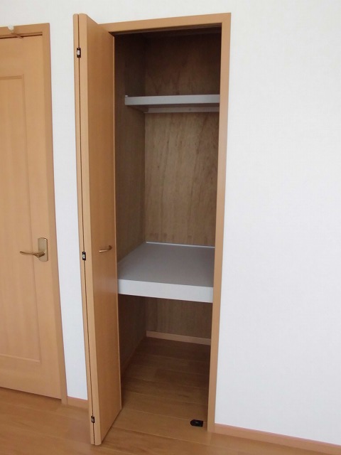 洋室の物入 洋室の物入