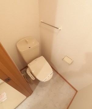 温水洗浄便座付トイレ 温水洗浄便座付トイレ